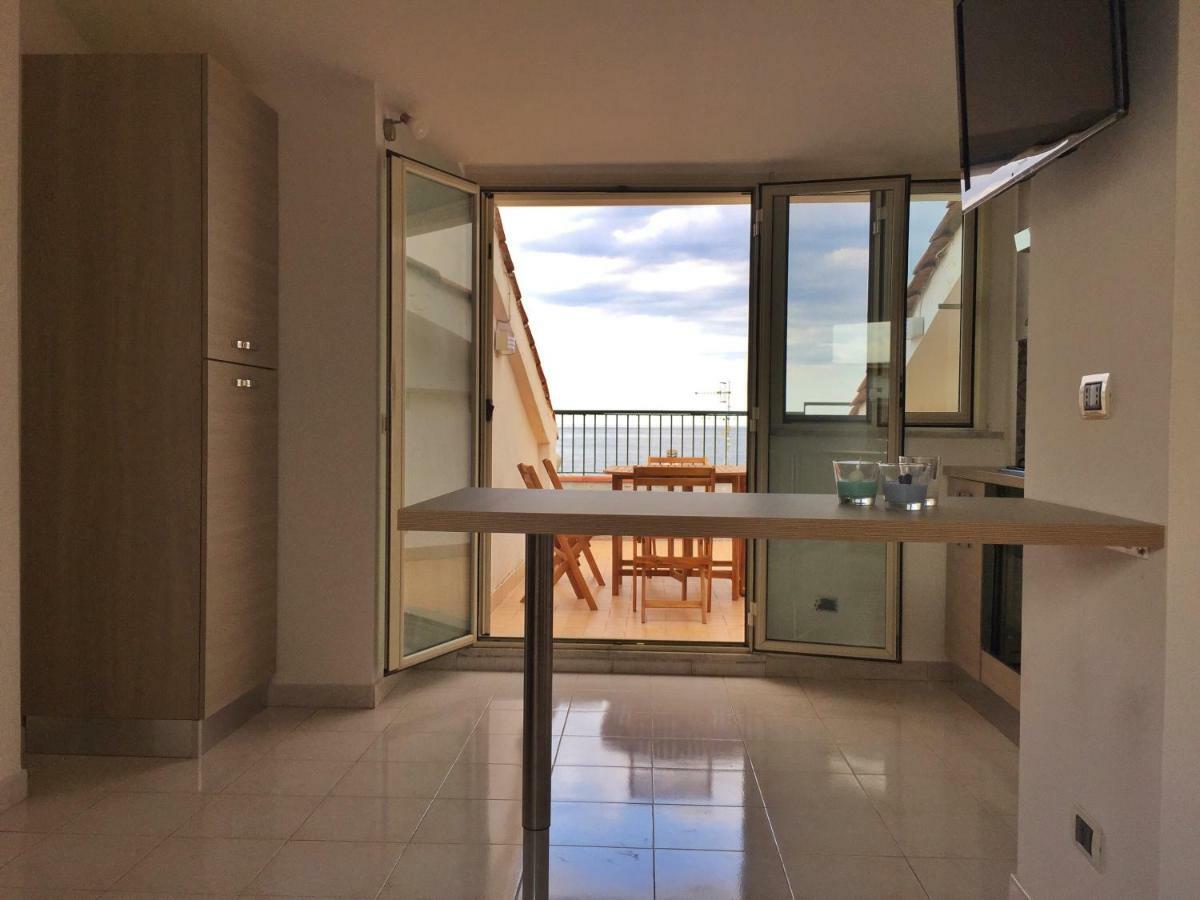 Suite Sul Mare Маскали Экстерьер фото