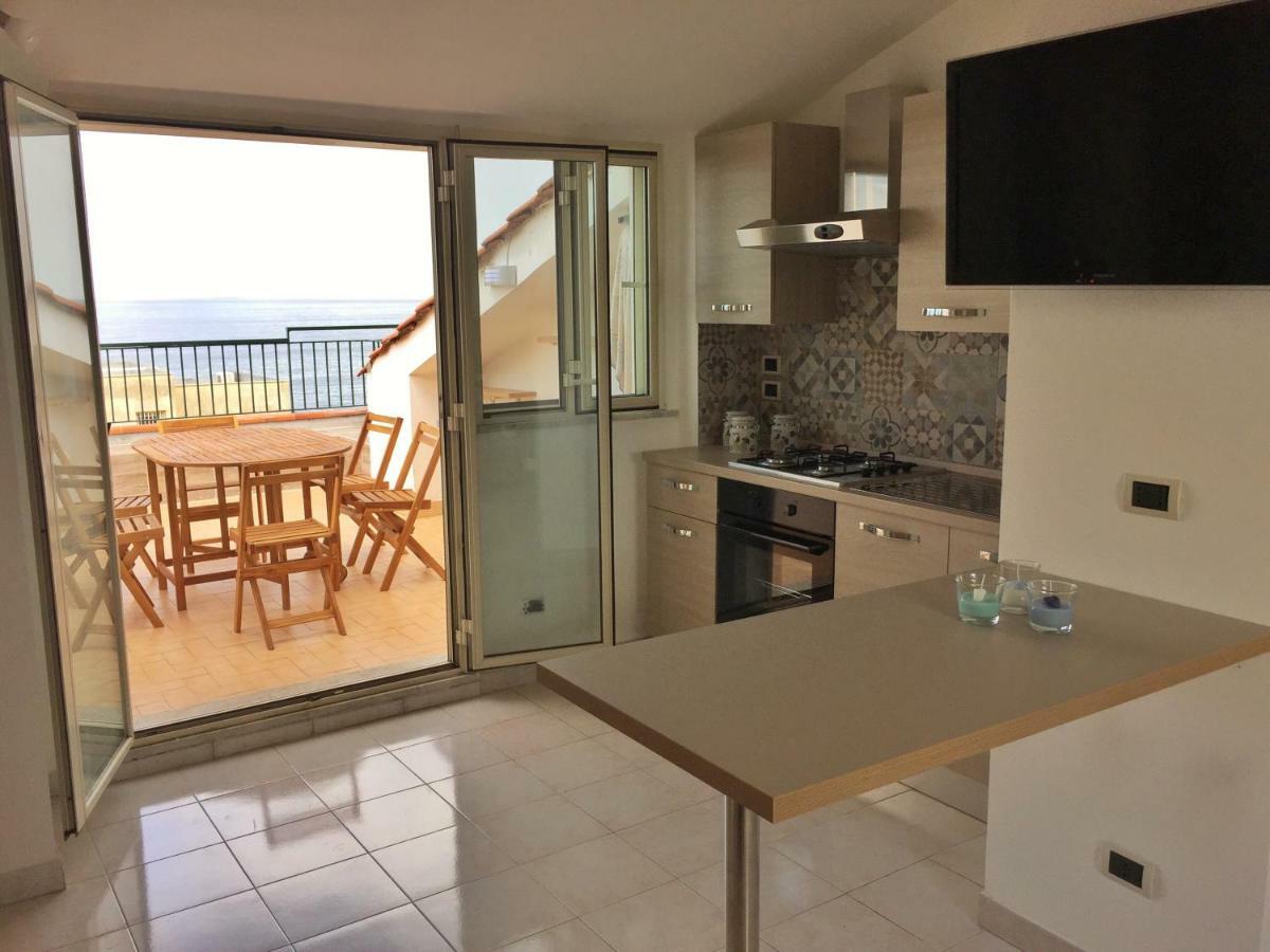 Suite Sul Mare Маскали Экстерьер фото