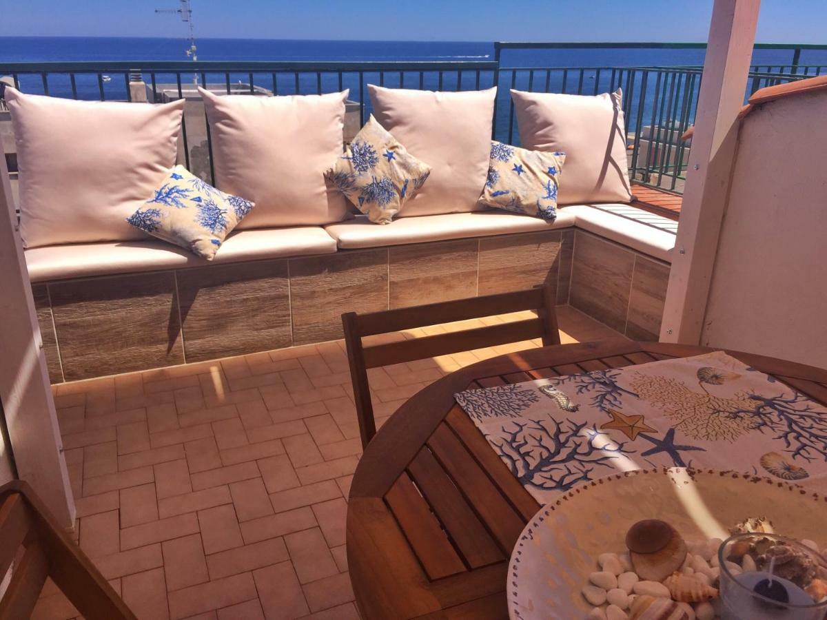 Suite Sul Mare Маскали Экстерьер фото